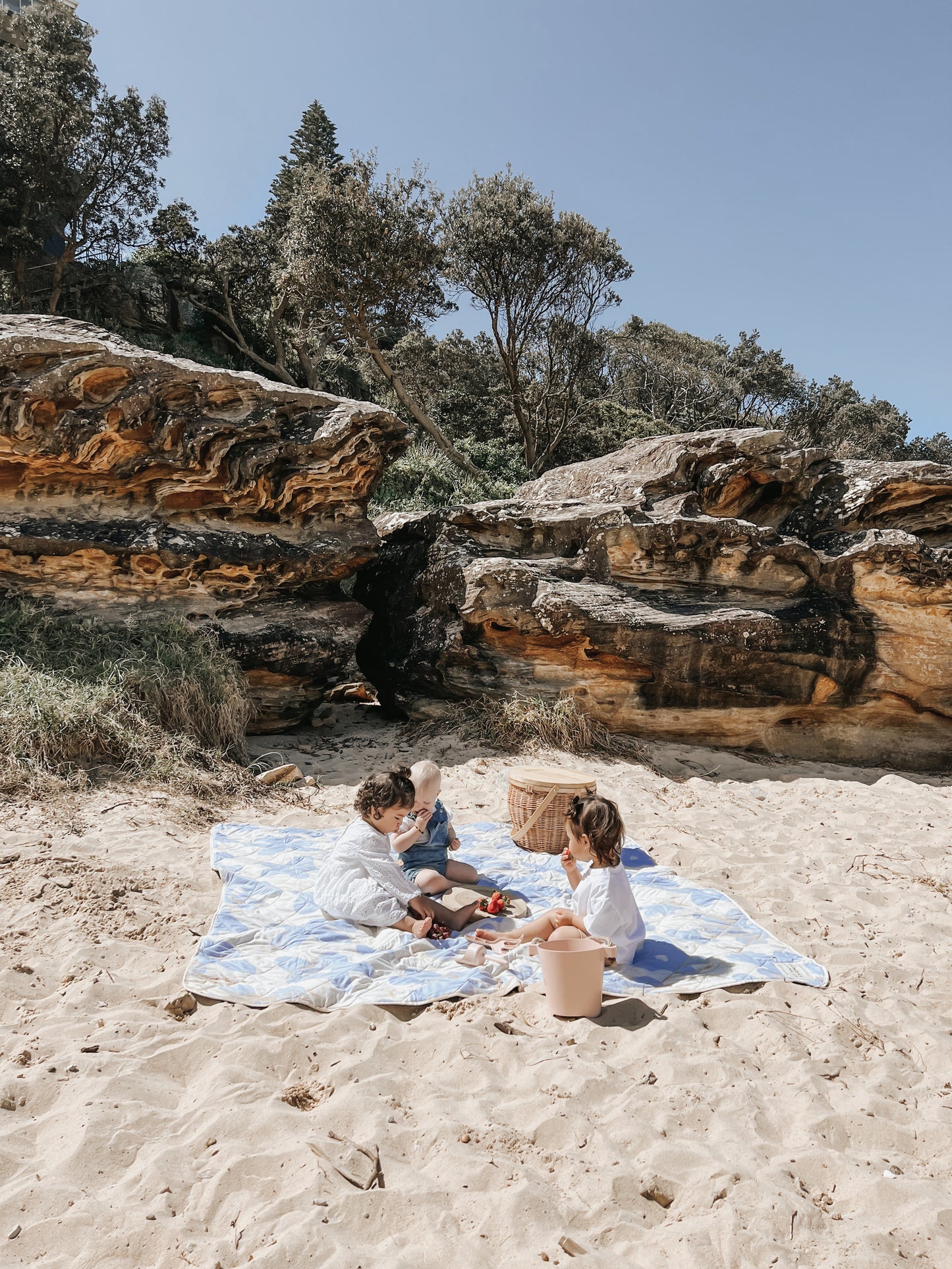 Cornflower Blue Picnic Rug - Imperfect
